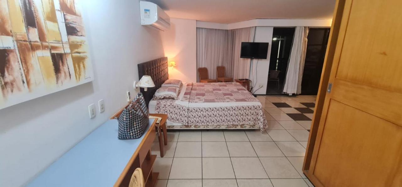 Iate Plaza 402 Fortaleza (Ceara)